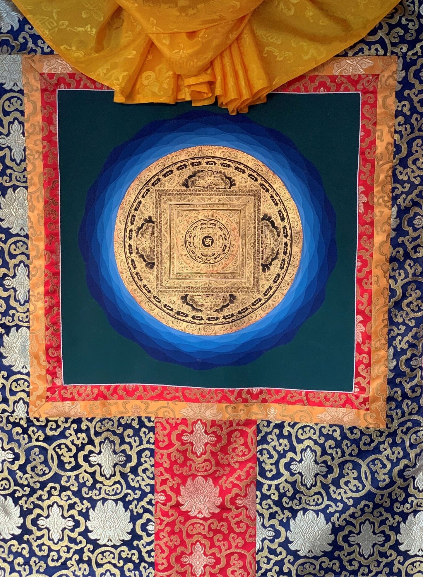 Slik Frame Om Mantra Mandala Thangka